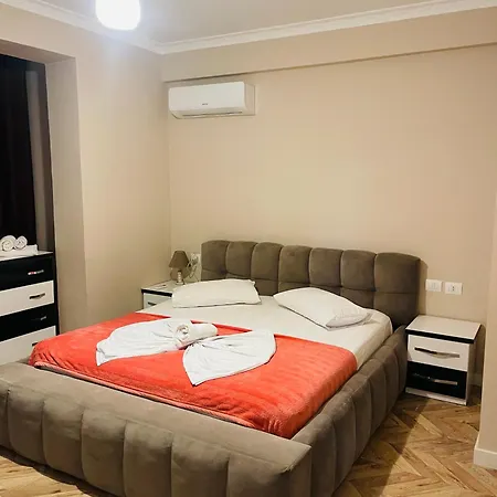 Elite Apartment *